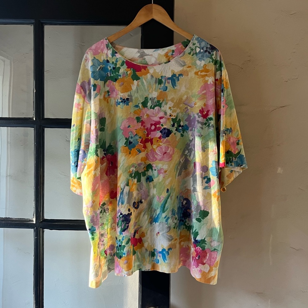 Sweet Vintage 90’s Floral Watercolor Print Cotton Plus Size Tee